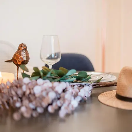 Stylish 2bd In Chiado Lisboa