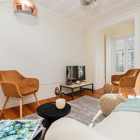 Stylish 2bd In Chiado Daire