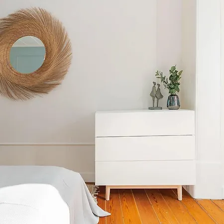 Stylish 2bd In Chiado Daire Lisboa