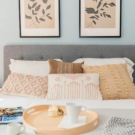 Daire Stylish 2bd In Chiado *